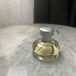 Burberry Weekend Perfume